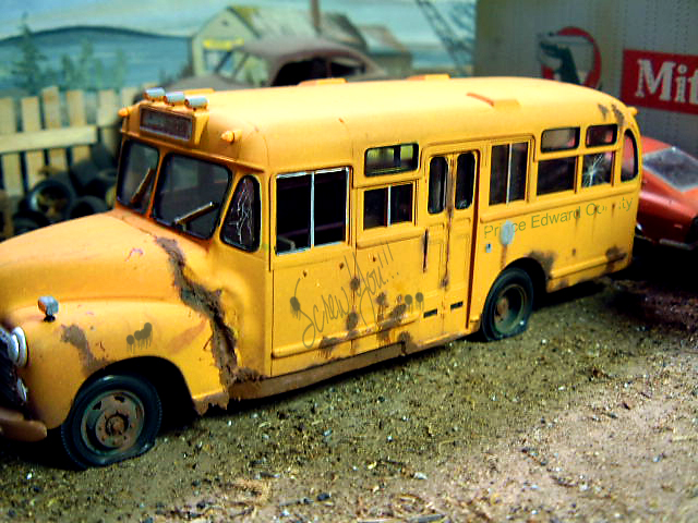 Diorama School Bus